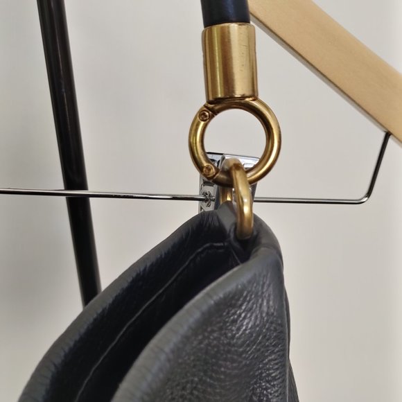 Marc by Marc Jacobs Black Leather Gold Hardware Shoulder Bag - Picture 5 of 13